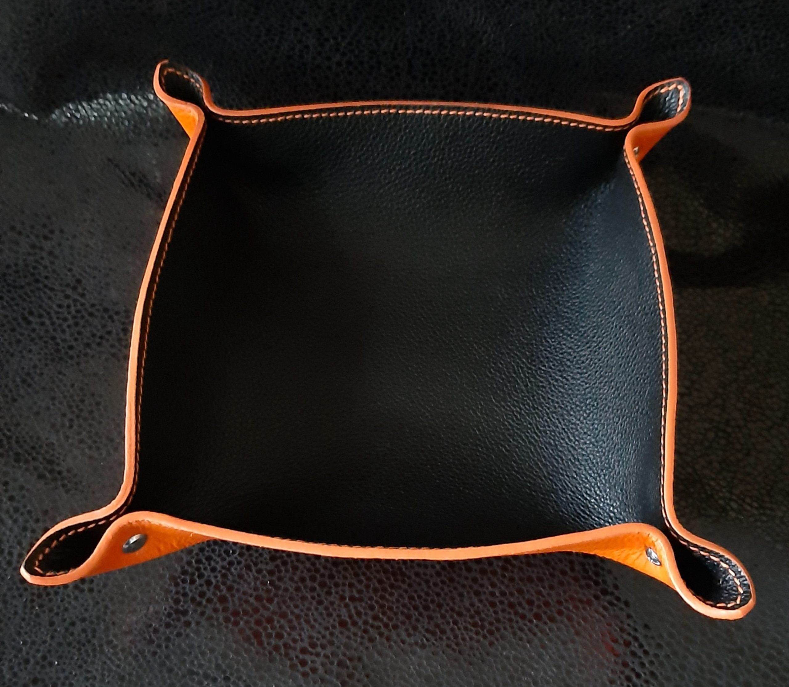 Vide-poches orange et noir – Image 6