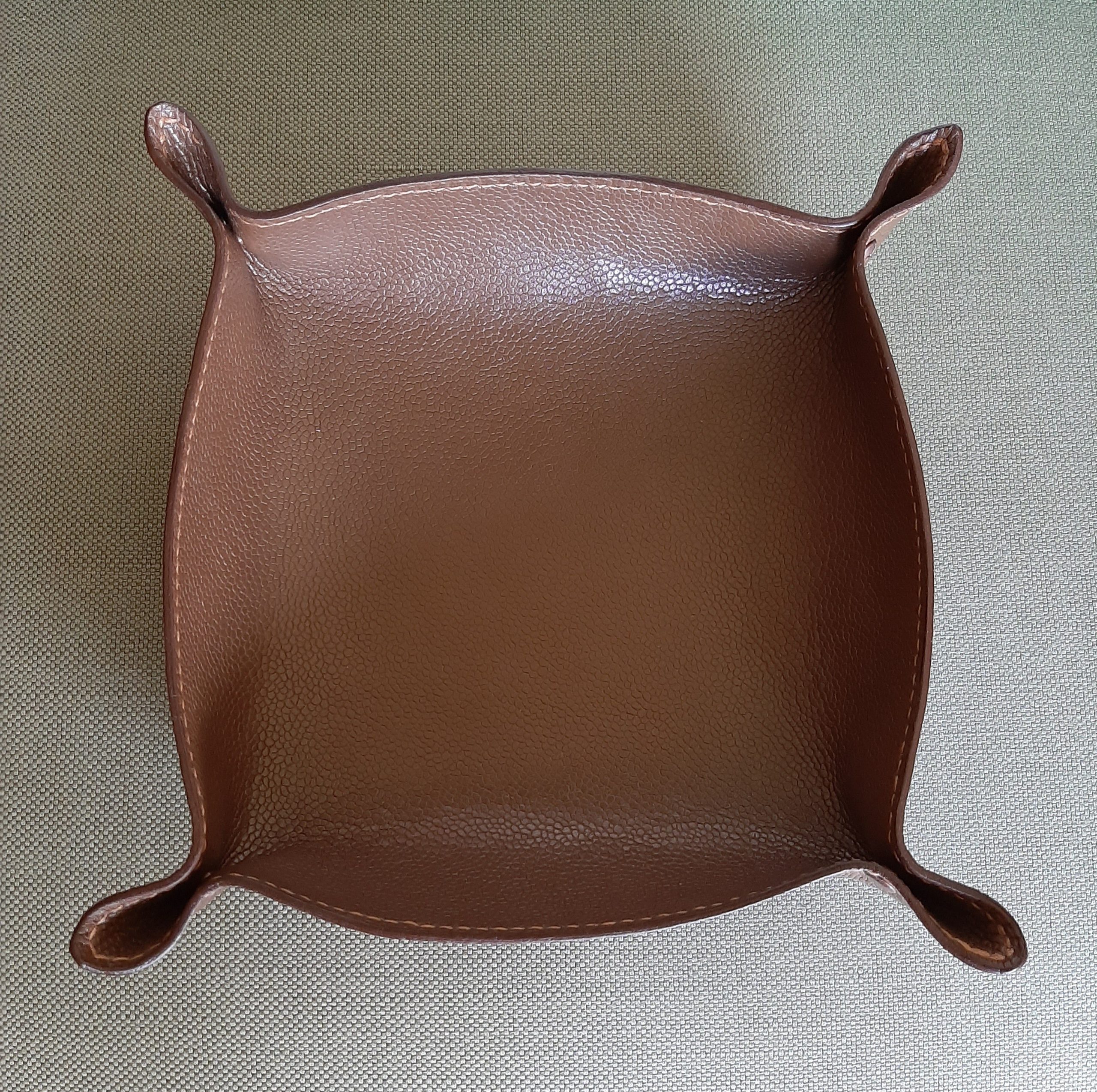 Vide-poches marron kaki – Image 2