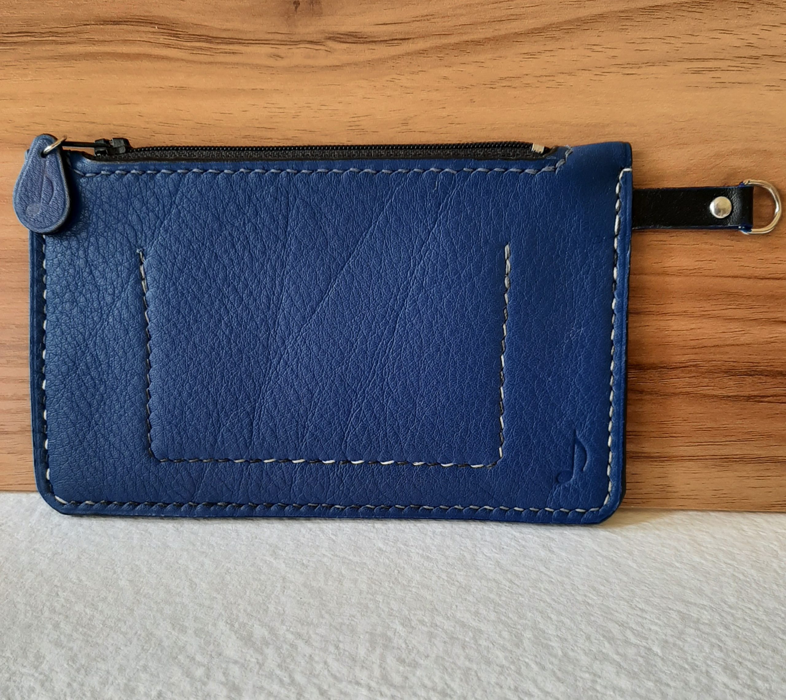 Pochette zippée bleue – Image 1