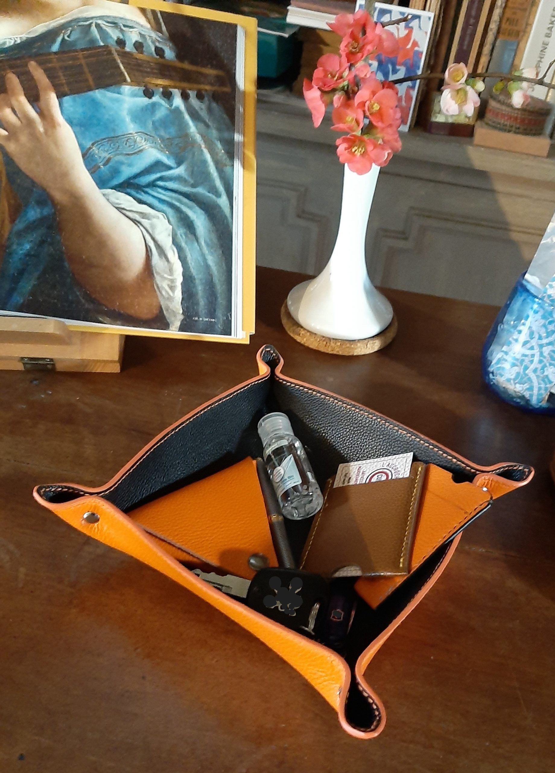 Vide-poches orange et noir – Image 3