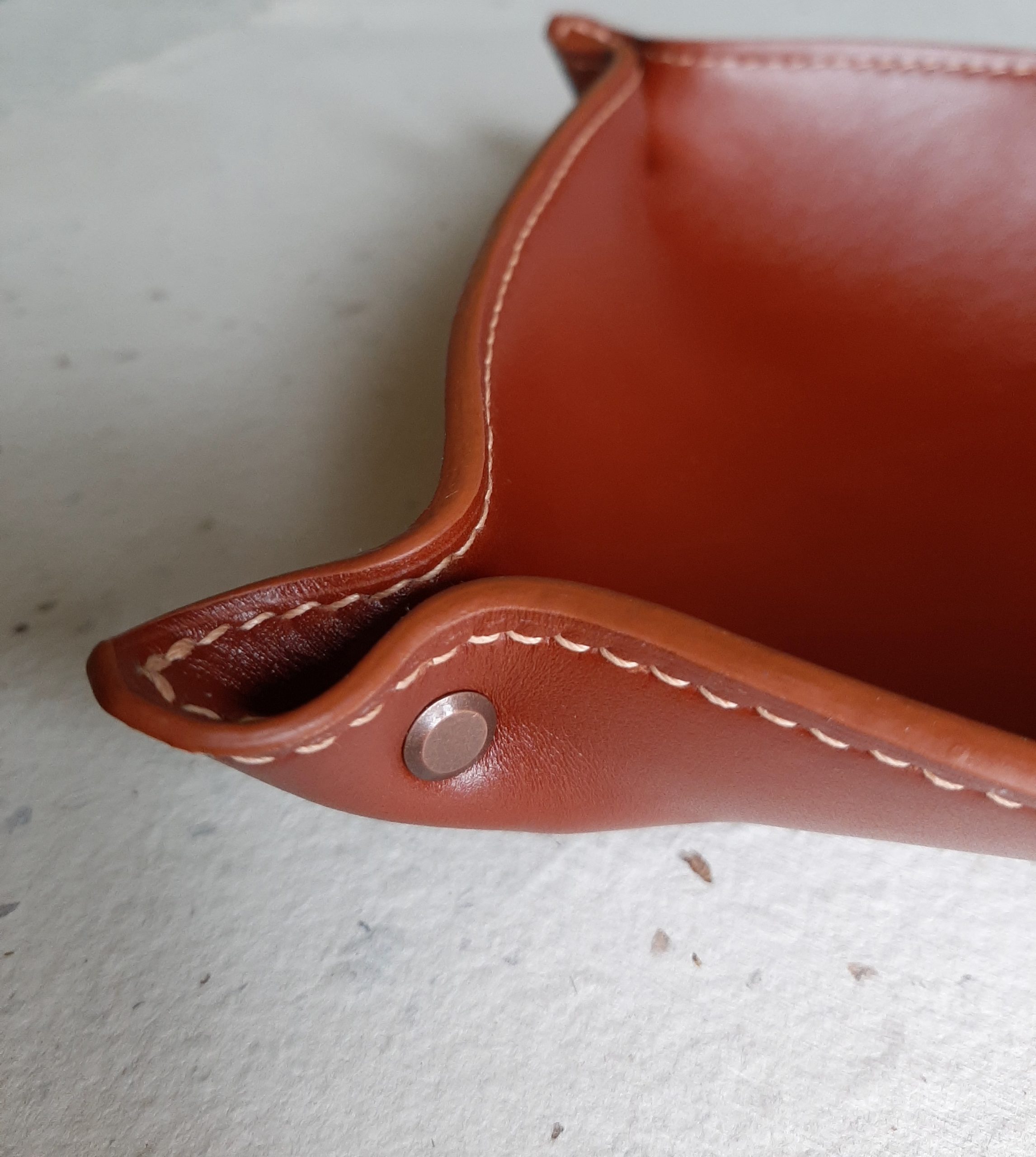 Vide-poches marron – Image 2